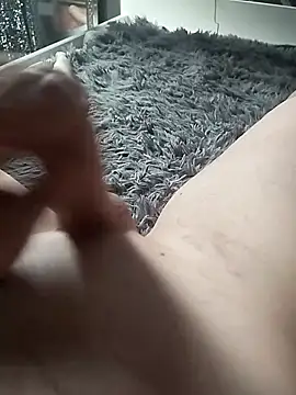 Snapshot of AneLuka3842 chatting on April 7, 8:59 am AneLuka3842 online show from April 7, 8:59 am