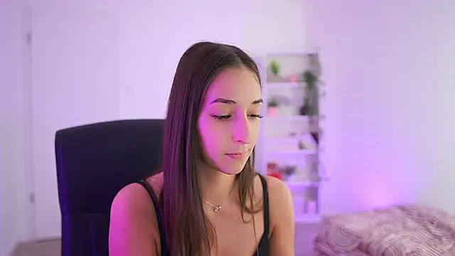 Crystalbrunette18 online show from April 7, 5:46 pm