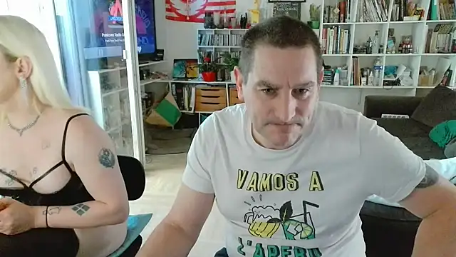 Snapshot of teddythebeer86 chatting on May 21, 10:55 am teddythebeer86 online show from May 21, 10:55 am