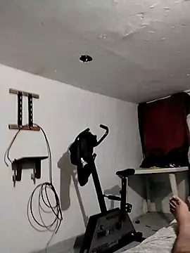 Yovanymartinez online show from April 17, 11:35 am