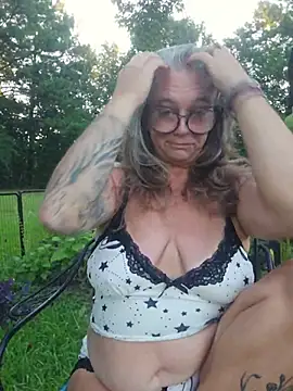 Blondejenn online show from August 4, 11:46 am