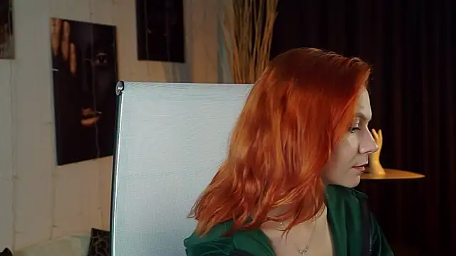 LisaAris online show from June 18, 9:30 pm