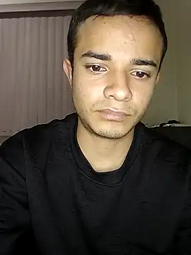 LuisLatinboyy online show from April 8, 1:27 am