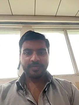 Snapshot of Sweetloverr28 chatting on April 30, 11:05 am Sweetloverr28 online show from April 30, 11:05 am