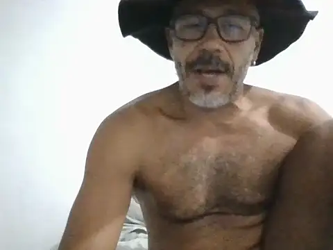 Snapshot of paizao1977brazil chatting on April 9, 3:06 am paizao1977brazil online show from April 9, 3:06 am