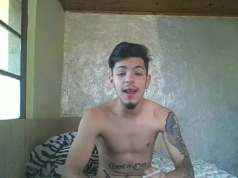 robertmrn112 online show from May 15, 10:22 am