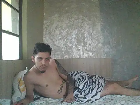 robertmrn112 online show from May 21, 4:58 pm