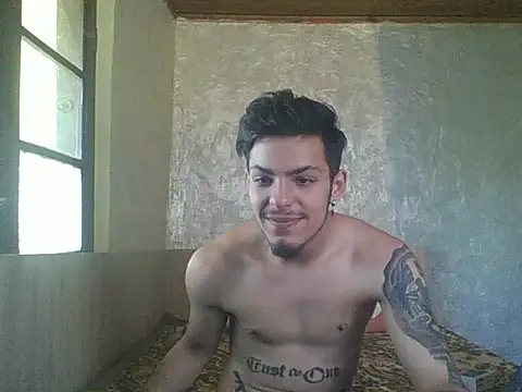 robertmrn112 online show from May 27, 11:29 am