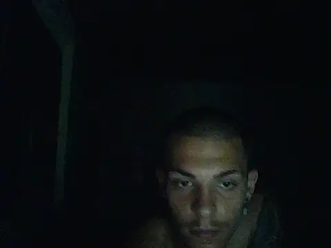 robertmrn112 online show from June 20, 10:01 pm