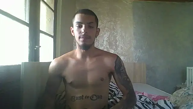 robertmrn112 online show from June 29, 2:28 pm