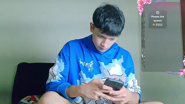Snapshot of SaNti_ll chatting on July 30, 1:54 pm SaNti ll online show from July 30, 1:54 pm