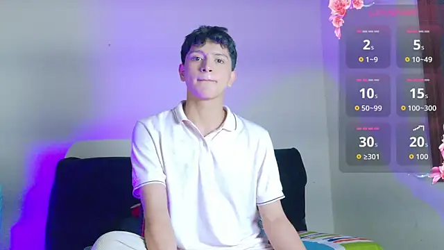 Snapshot of SaNti_ll chatting on July 31, 9:03 pm SaNti ll online show from July 31, 9:03 pm