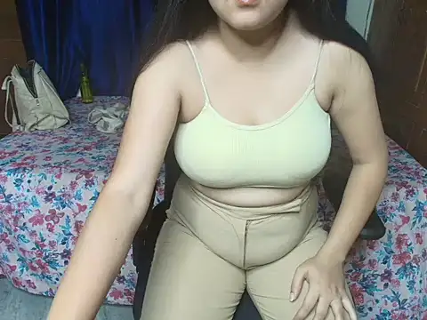 Snapshot of miss_-queen chatting on May 7, 8:52 am miss -queen online show from May 7, 8:52 am