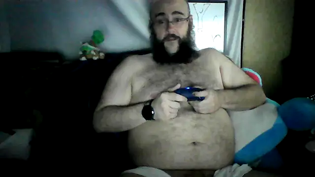 BriTheTopBear online show from May 29, 5:16 am