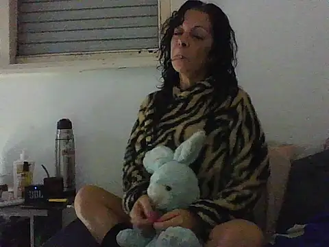 luly mariposa online show from May 9, 4:28 am