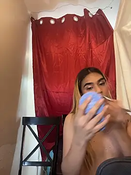 Snapshot of cunty_slut69 chatting on June 19, 3:33 am cunty slut69 online show from June 19, 3:33 am