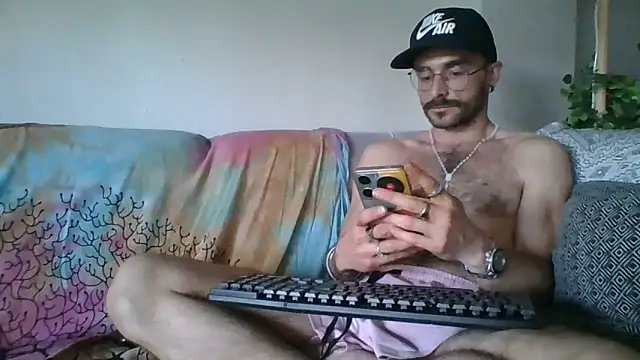 Snapshot of jonan_bcn chatting on April 23, 5:04 pm jonan bcn online show from April 23, 5:04 pm