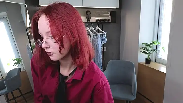 Snapshot of MaisieWillians chatting on July 29, 4:32 am MaisieWillians online show from July 29, 4:32 am
