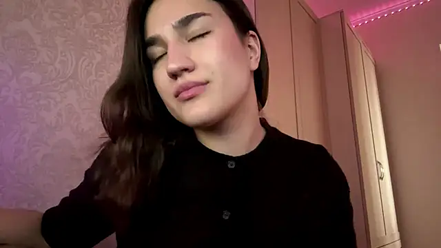 Mary Nitherson online show from April 13, 9:26 am