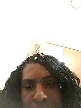 Maggiedot4 online show from April 7, 4:40 pm