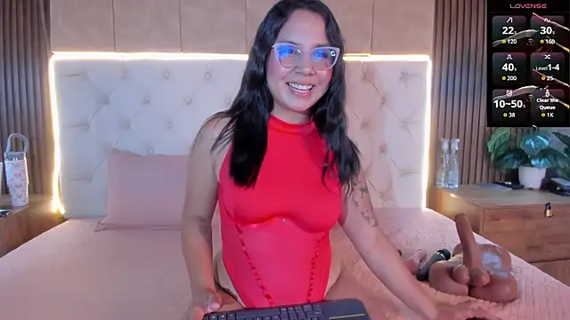 Amelia Rossetti online show from May 30, 11:29 am
