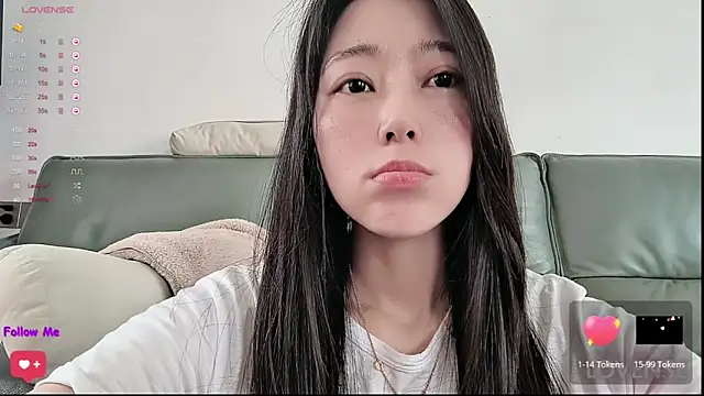 Snapshot of MMYIOO chatting on April 8, 6:57 am MMYIOO online show from April 8, 6:57 am