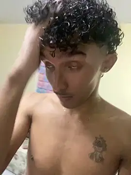 Snapshot of MavyFF chatting on April 6, 10:22 pm MavyFF online show from April 6, 10:22 pm