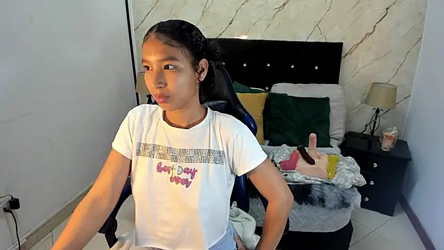 hasley cute online show from May 20, 7:42 pm