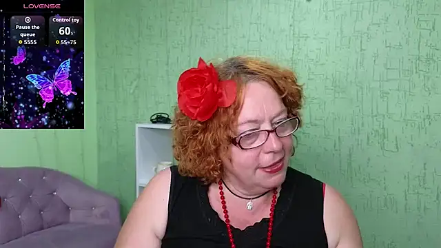 Snapshot of Fara_Flutte chatting on July 9, 11:47 am Fara Flutte online show from July 9, 11:47 am