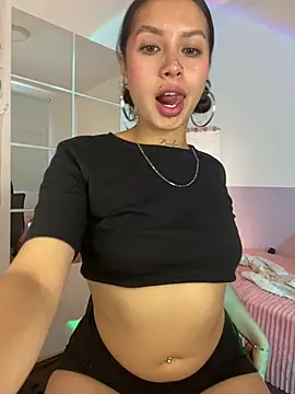 Dreanaa online show from June 16, 8:44 pm