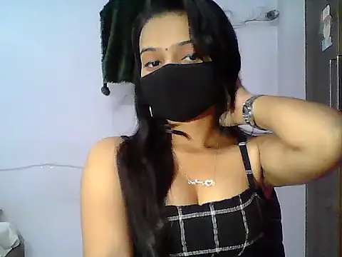 Snapshot of Saxy_Mony002 chatting on May 9, 7:24 am Saxy Mony002 online show from May 9, 7:24 am
