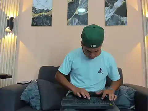 davisito 26 online show from April 14, 3:45 am