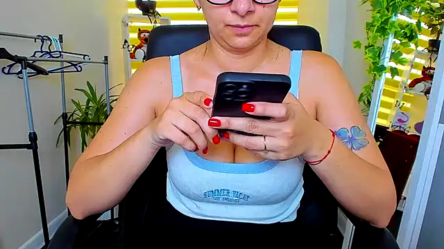 Snapshot of Tianniaa chatting on June 23, 7:39 am Tianniaa online show from June 23, 7:39 am