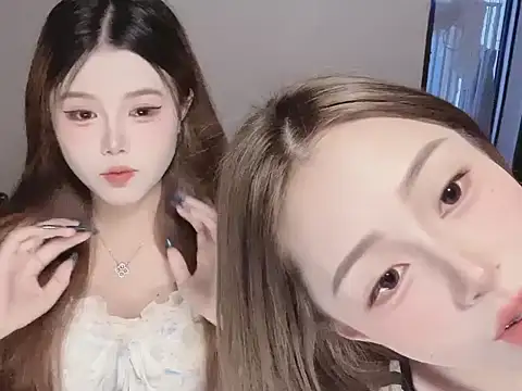 Snapshot of KaKa-01 chatting on April 11, 8:29 am KaKa-01 online show from April 11, 8:29 am