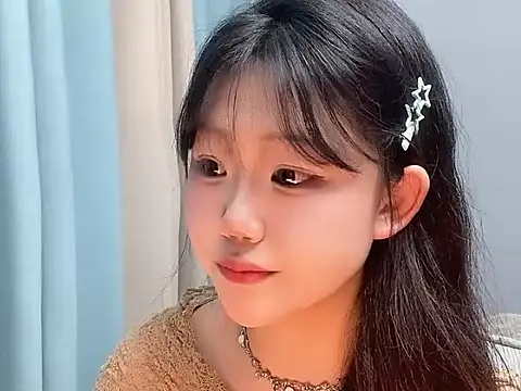 Snapshot of Lilababy00 chatting on April 8, 11:43 am Lilababy00 online show from April 8, 11:43 am