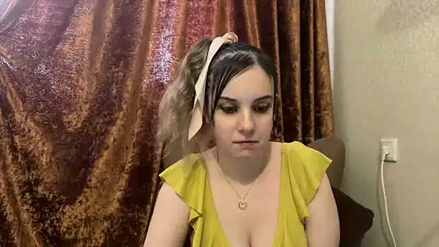 SakuraBliss  online show from June 17, 10:28 am