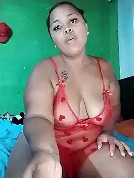 Snapshot of Nikita_Glam chatting on May 24, 2:49 am Nikita Glam online show from May 24, 2:49 am