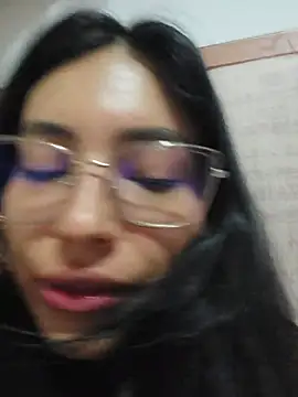 Snapshot of VioletRousee chatting on July 13, 4:37 am VioletRousee online show from July 13, 4:37 am