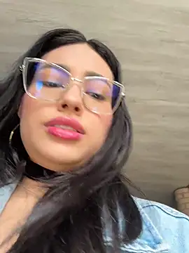 Snapshot of VioletRousee chatting on July 20, 2:41 pm VioletRousee online show from July 20, 2:41 pm