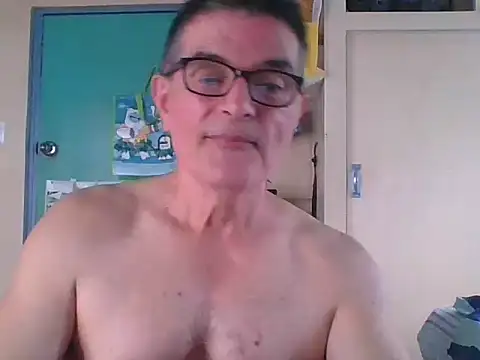 Snapshot of scooty-friends chatting on April 21, 8:01 pm scooty-friends online show from April 21, 8:01 pm