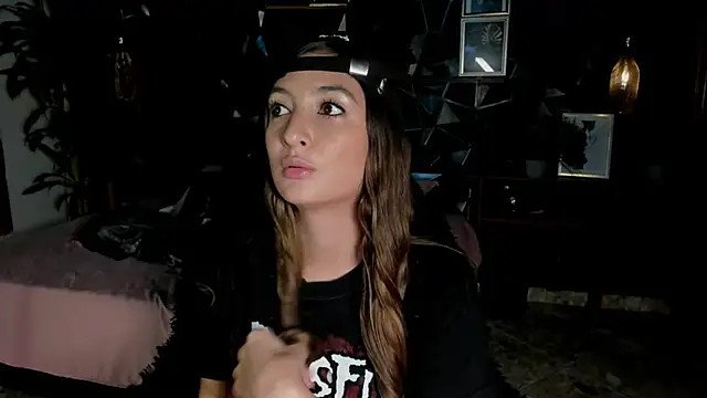 Snapshot of Alucarda666 chatting on May 29, 3:26 am Alucarda666 online show from May 29, 3:26 am