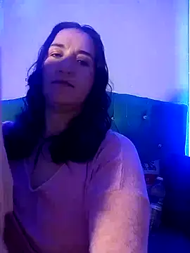 Snapshot of Alice_Jovovich69 chatting on June 18, 3:51 am Alice Jovovich69 online show from June 18, 3:51 am