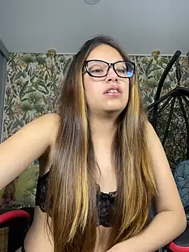 Ambar Zaf online show from May 5, 1:02 am