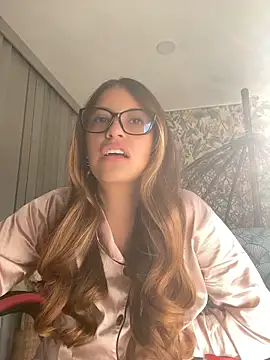 Ambar Zaf online show from May 28, 12:02 pm