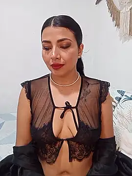 Snapshot of Antonella-corruso chatting on May 23, 12:05 am Antonella-corruso online show from May 23, 12:05 am
