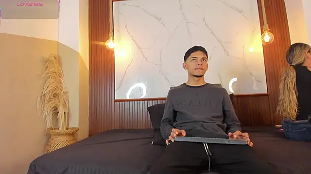 Eroticxcouple online show from May 20, 5:30 pm