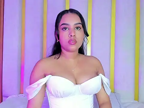 Snapshot of valen_petty chatting on April 19, 6:21 pm valen petty online show from April 19, 6:21 pm