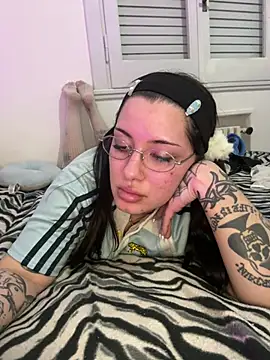 cherryxxox online show from June 23, 1:58 am