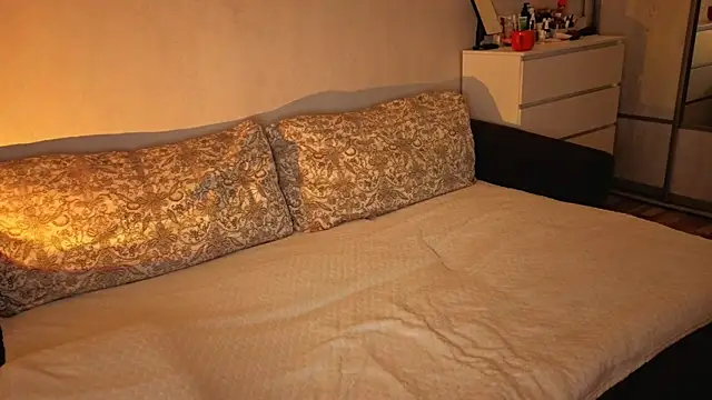 Snapshot of Wanna_see_uFII chatting on June 3, 5:51 pm Wanna see uFII online show from June 3, 5:51 pm