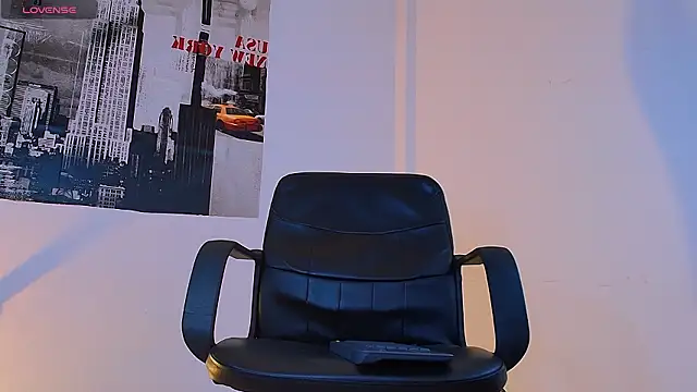 Snapshot of Regan_01 chatting on July 10, 8:11 pm Regan 01 online show from July 10, 8:11 pm